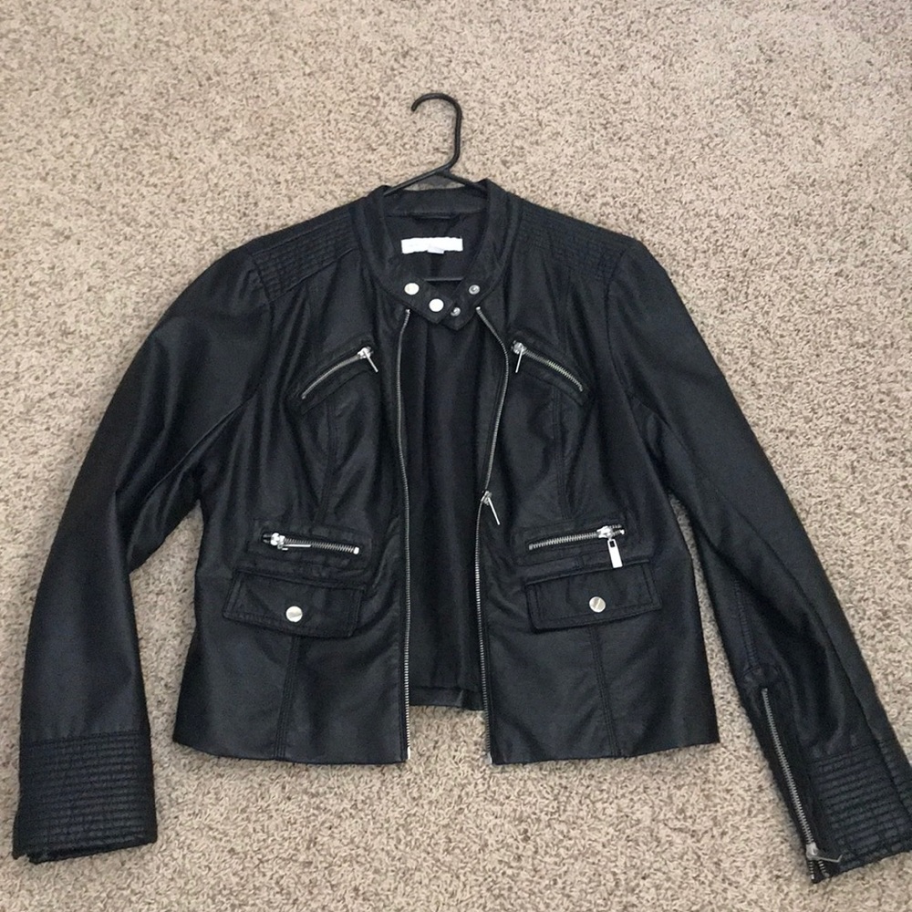 🌺 New York and Company jacket black size L.
